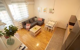 White Fields-Central 2-Bdrm Apartment With Parking